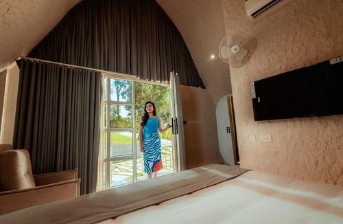 Vayittiri Hotel | Golf Valley Luxury Resort Wayanad