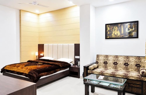 Amritsar Hotel | Hotel The Popular
