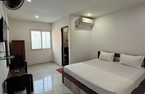 Bidadi Hotel | SLV ROYAL RESIDENCY HOTEL
