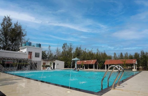 Varanasi Hotel | The Village Lake Resort Varanasi