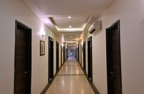 Kanpur Hotel | Orient Resort