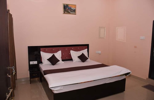 Faizabad House | Shree Ram Shabd Guest House