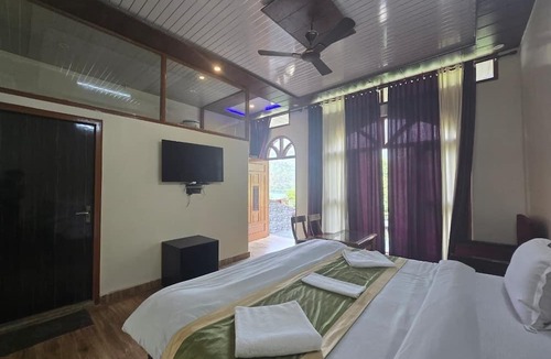 Naukuchiyatal Resort | Dev Bhumi Resort