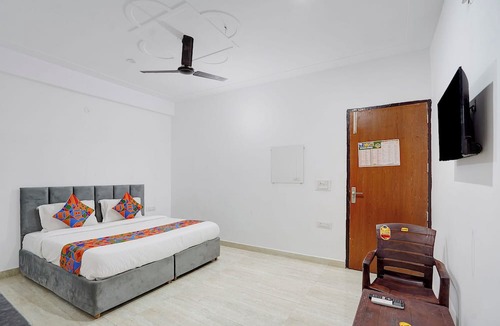New Delhi Hotel | Fabhotel Hr Residency