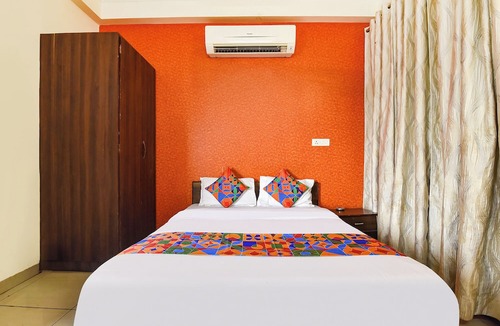 Jagatpura Hotel | FabHotel Aqueens Plaza - Near Jawahar Circle, Patrika Gate