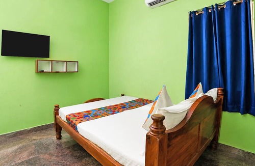 Urapakkam Hotel | Fabhotel Whites Inn Vandalur