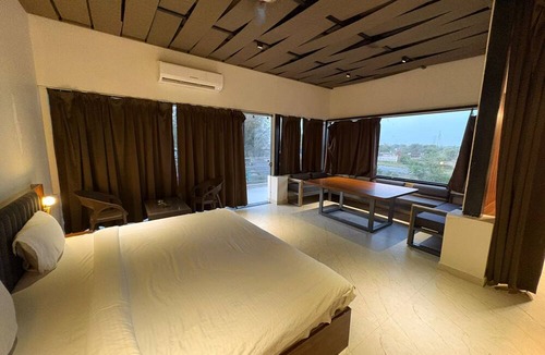 Jabalpur Resort | Dhruvtara Farms & Resort