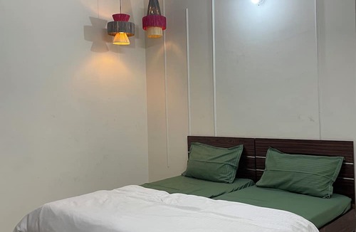 Noida Bed & Breakfast | Slate Majestic 1BHKs Sector 53 Noida
