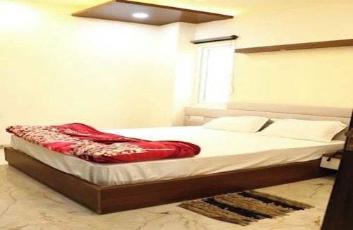 Hapur Hotel | Crown Palace Hotel & Restaurant