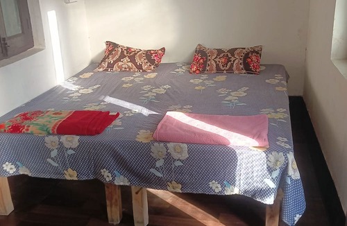 Vrindavan House | Shri Bankey Bihari Yatri Niwas Homestay