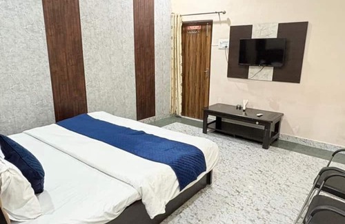 Jaunpur Hotel | The Indra Palace