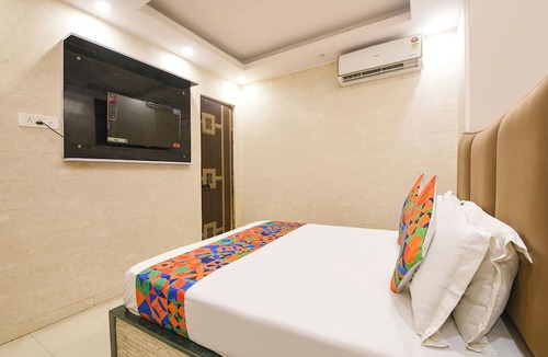 South Extension Hotel | Via Comfort Stay Green Park