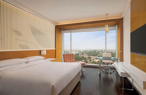 Gomti Nagar Hotel | Renaissance Lucknow Hotel