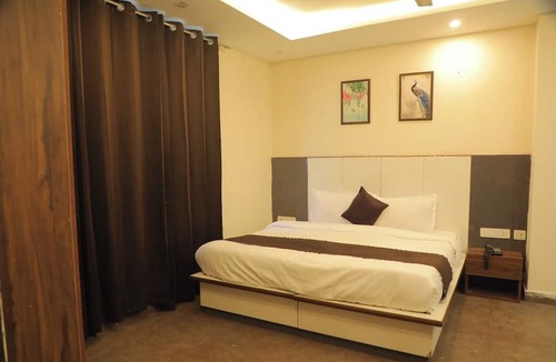 Ghaziabad Hotel | The Royal Casa Hotel And Banquet