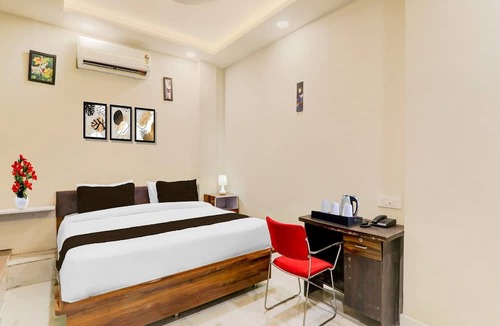 Kanpur House | Deluxe With Balcony Kakadeo Kanpur Avon