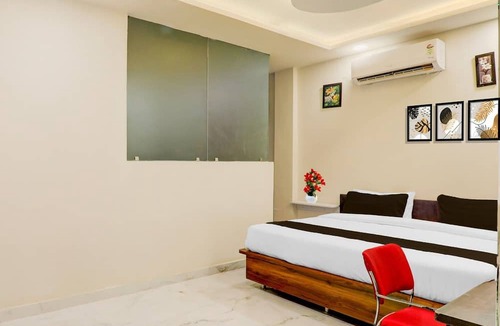 Kanpur House | Deluxe With Balcony Kakadeo Kanpur Avon