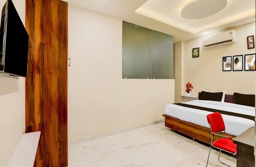 Kanpur House | Deluxe With Balcony Kakadeo Kanpur Avon