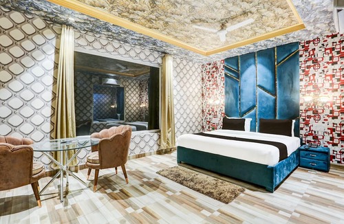 Bareilly House | Deluxe Palette Bareilly Bellazio Suites