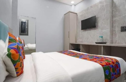 Delhi Resort | Staylo The Royal