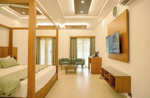 Vypin Hotel | 36 Palms - Sun and Sand