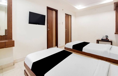 Dabagardens House | Deluxe Hotel Sree Residency