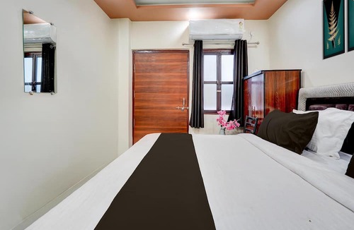 Kanpur House | Collection O Kanpur Domestic Airport