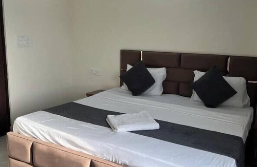 DLF Farms Hotel | Hotel Prime Stay