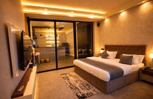 New Delhi Apartment | The Luxury Penthouse IGI Airport Delhi