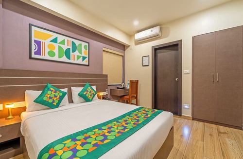 Kakkanad Hotel | Treebo Premium Lavender Kochi Infopark
