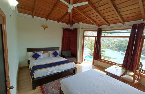Bhimtal House | Crystal LakeView Homestay