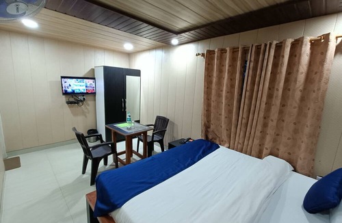 Bhimtal House | Crystal LakeView Homestay