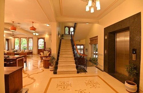 Bani Park Apartment | Om Niwas Suite Hotel