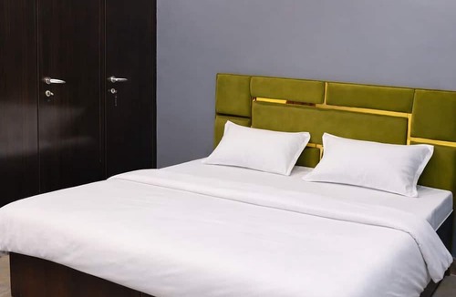 Greater Noida Apartment | Book N Go HomeStay - Greater Noida
