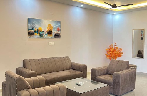 Greater Noida Apartment | Book N Go HomeStay - Greater Noida