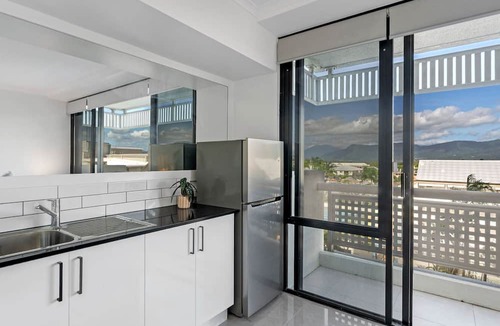 Cairns North Apartment | Belle Escapes Rydges Plaza Esplanade 54 with stunning ocean views