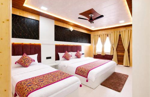 Nainital Hotel | Sangeeta Prime Stay Nainital - Comfortable Rooms , Restaurant & Convenient Parking