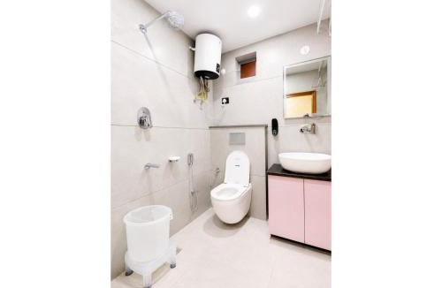 Nainital Hotel | Sangeeta Prime Stay Nainital - Comfortable Rooms , Restaurant & Convenient Parking