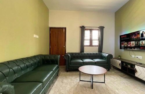 Shrirangapattana Apartment | MYS- Royal Haus- Luxurious AC 3BHK, 50'TV