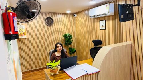 Delhi Hostel | HOSHTEL99 - DELHI - Stay, Cowork and Cafe