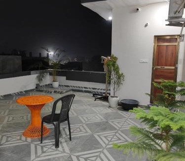 Shahganj Bed & Breakfast | Parnkuti Homestay