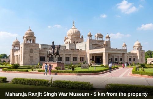Ludhiana Hotel | Super Hotel O by OYO Clock Tower Ludhiana Formerly Greatwall