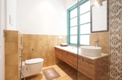 Bandoli Villa | Luxury 3BHK Villa - Pvt Pool & Bathtub