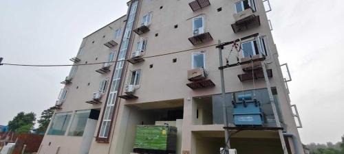 Dadri Hotel | Townhouse Defence Colony Noida