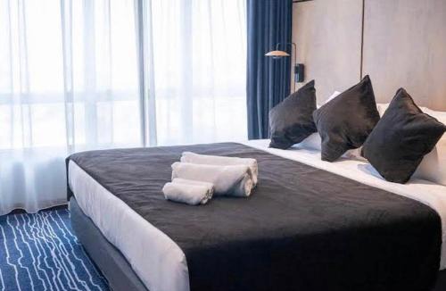 Aerocity Hotel | Airport Hotel Vella VILLA By Corporate Group Delhi IGI Airport Terminal 3 With Free Airport Pickup