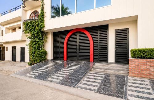 Indira Nagar Hotel | Townhouse Swarn Jayanti Vihar Lucknow
