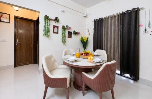 Mahmoorganj Apartment | Homlee-Banaras 2BHK-Lift-Parking-3KM KashiTemple