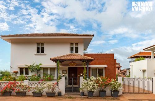 Saunta Vaddo Villa | StayVista at Villa Luxo with Pool & BBQ