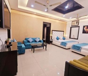 Bareilly Hotel | East Lite Hotel