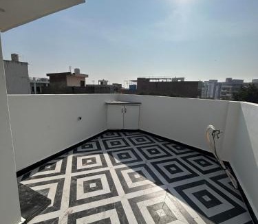 Karnal Apartment | Chilled Summer Pool Party Stay ,Private Pool