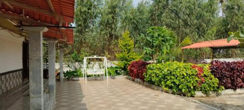 Hoskote House | Peaceful Farmhouse Retreat Near the City